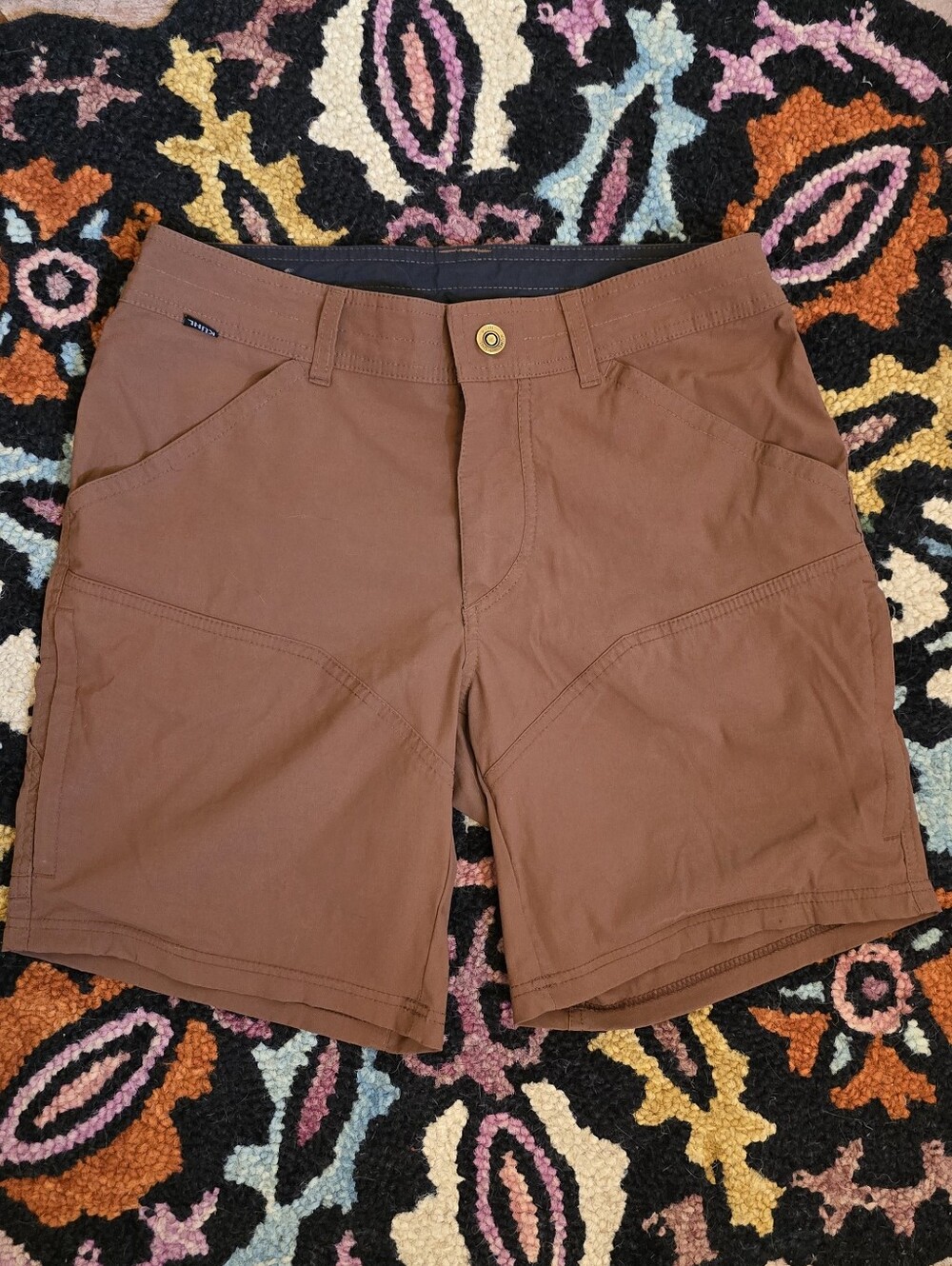 🔥🔥KÜHL hiking shorts in size 30🔥🔥. Brown outdoor shorts with cargo pockets,